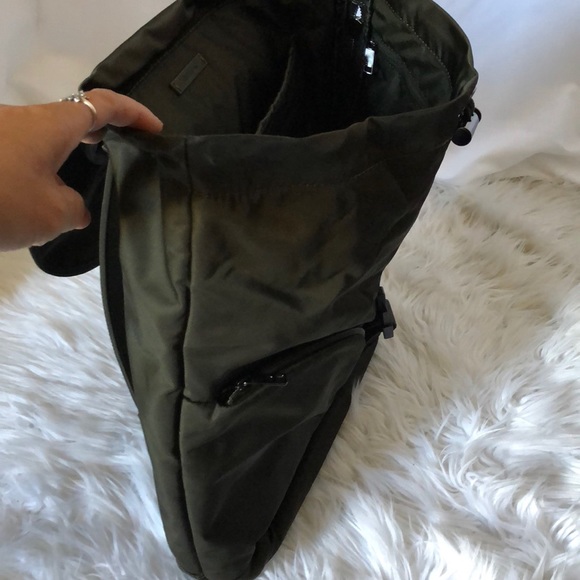 Lululemon Carry Onward Rucksack Dark Olive - Picture 6 of 8